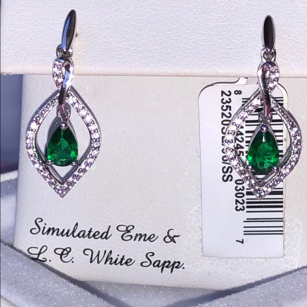 Sim.Emerald & LabC White Sapphire